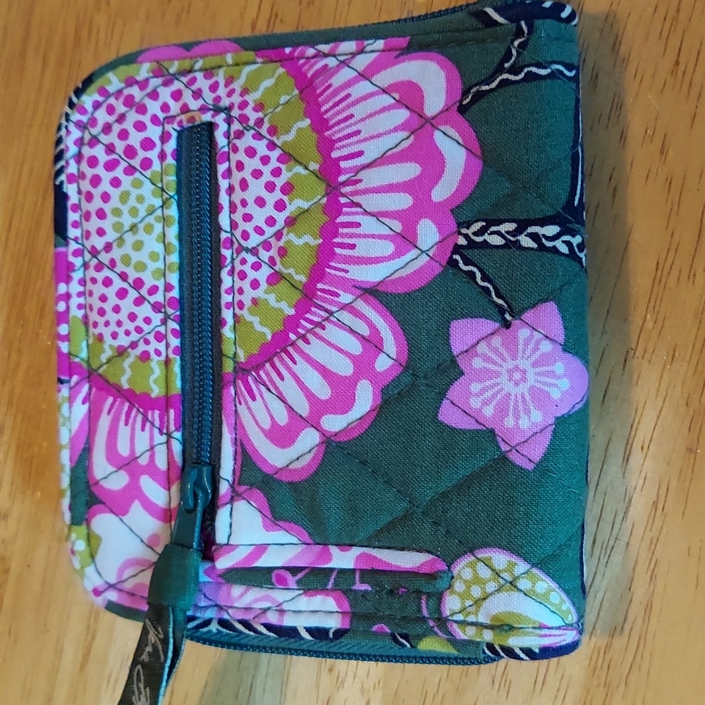 Vera Bradley Zip around wallet - Picture 2 of 6